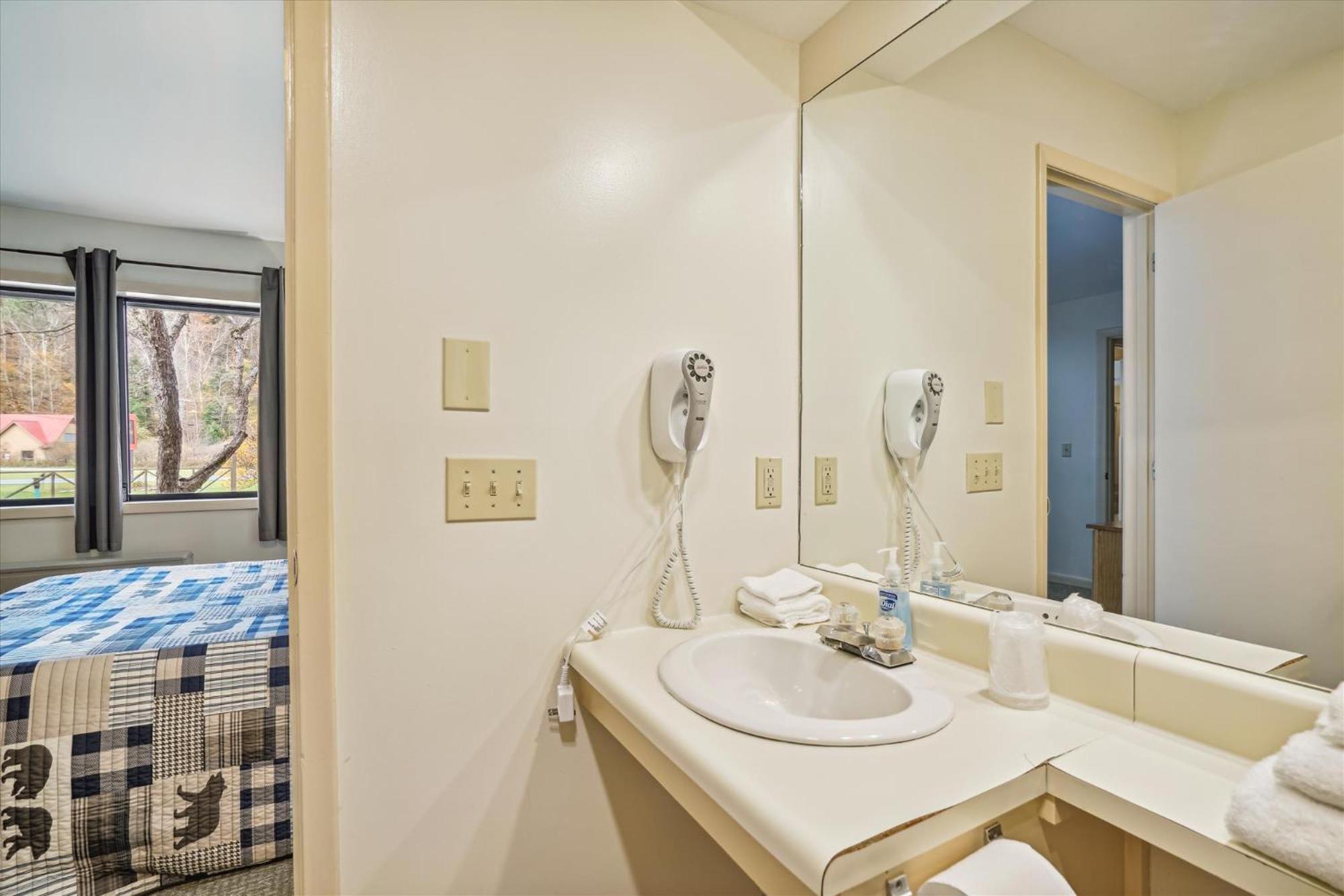 Cedarbrook Queen Suite 108 Киллингтон Экстерьер фото
